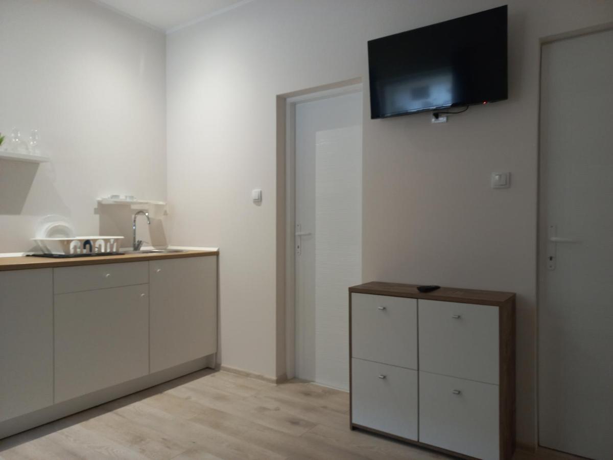 Kod Velikih Tuja Apartamento Melenci Exterior foto
