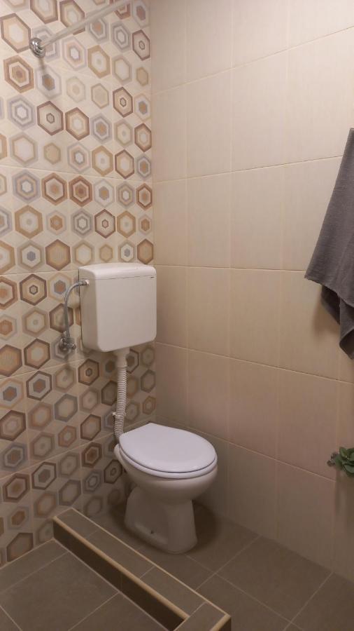 Kod Velikih Tuja Apartamento Melenci Exterior foto